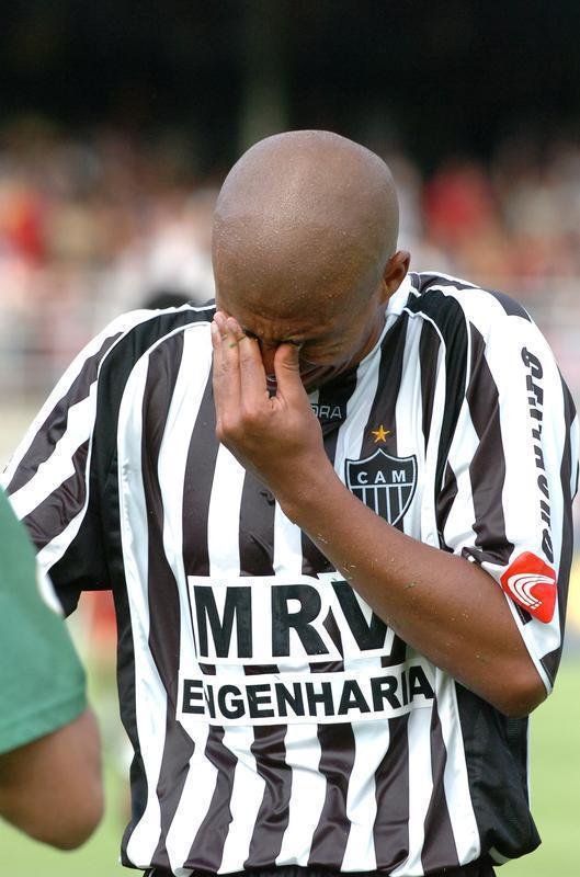 2005: o Atltico foi rebaixado para a Segundona pela primeira e nica vez na histria, mas conseguiu o acesso no ano seguinte, em 2006, ao terminar como campeo da Srie B