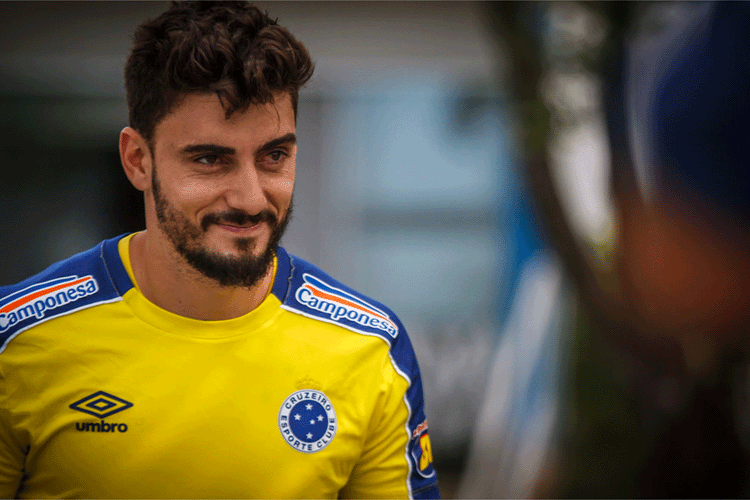 Rafael tem resciso com Cruzeiro oficializada e pode acertar com Atltico