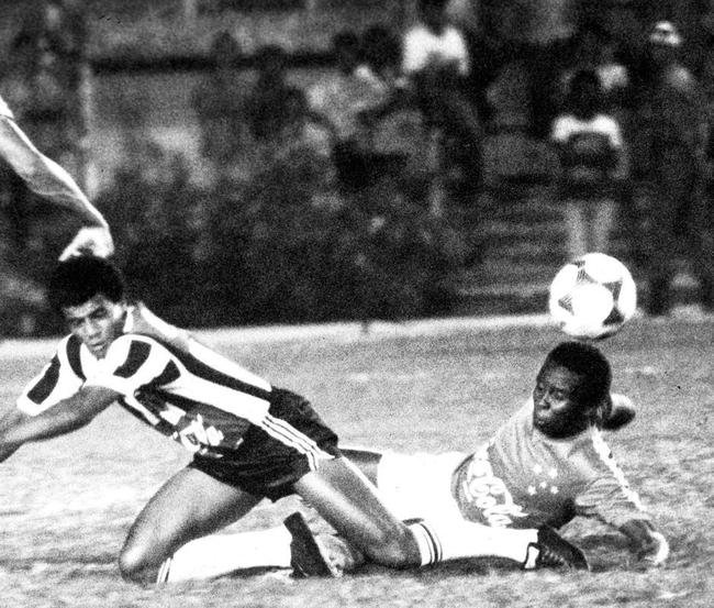 Srgio Arajo - ex-atacante do Atltico, 58 anos: 