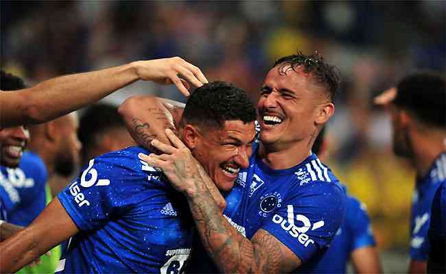 Veja melhores momentos de Cruzeiro 2 x 2 Vasco