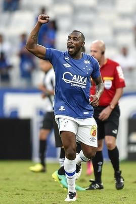 Confira detalhes da nova terceira camisa lanada pelo Cruzeiro