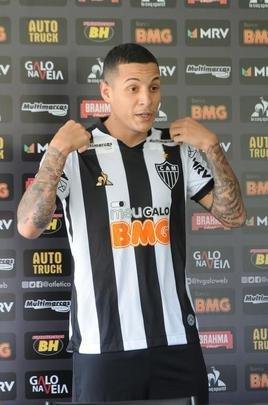 Fotos da apresentao do lateral-esquerdo Guilherme Arana ao Atltico, na Cidade do Galo. Jogador de 22 anos assinou contrato de emprstimo at meados de 2021