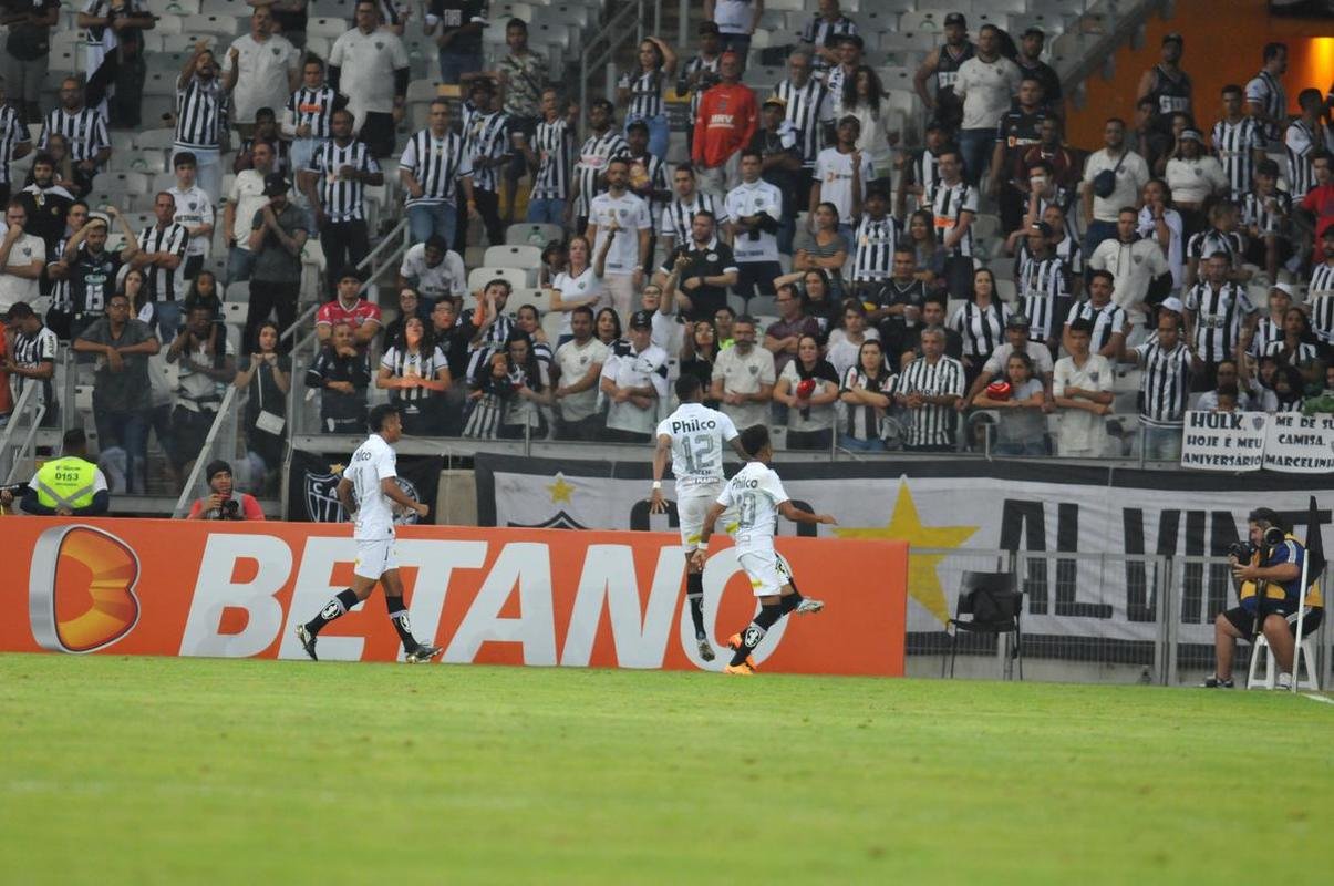 Fotos do empate por 1 a 1 entre Atltico e Santos, no Mineiro, pelo Campeonato Brasileiro