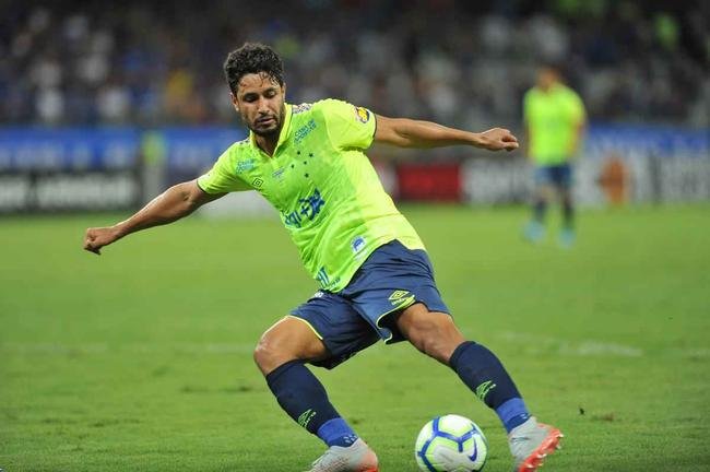 Cruzeiro estreou terceiro uniforme, o ltimo produzido pela Umbro