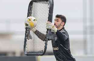 Rafael - Goleiro reserva foi vendido ao So Paulo por cerca de R$ 5 milhes.