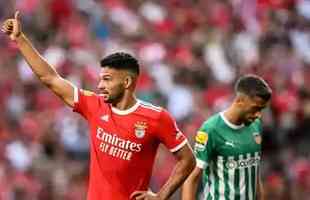 14 - Benfica: 207 pontos