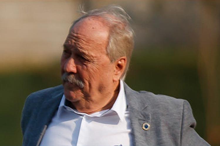 Torcedor do Cruzeiro cobra ex-presidente Wagner e pede dinheiro do clube de volta