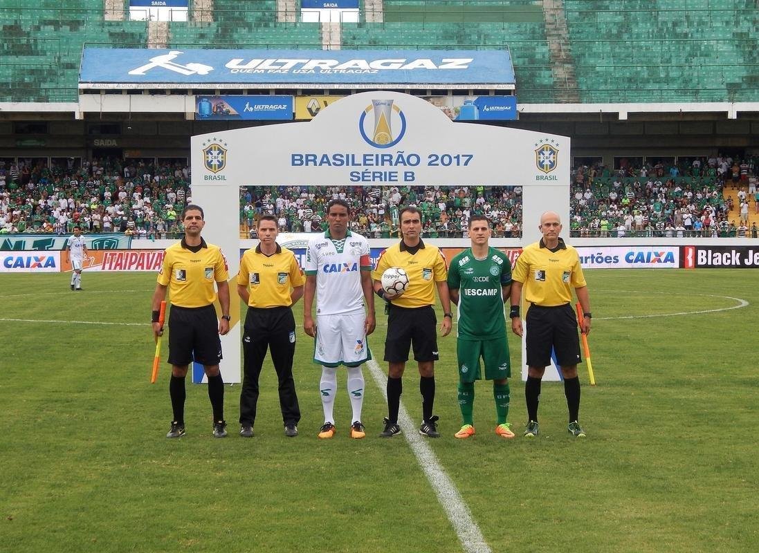 Fotos do jogo entre Guarani e Amrica, no Brinco de Ouro da Princesa, pela 33 rodada da Srie B