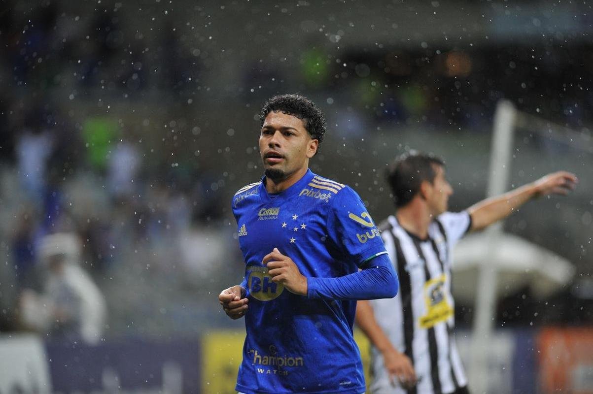 Fotos do jogo entre Cruzeiro e Democrata-GV, no Mineiro, em BH, pela quinta rodada do Campeonato Mineiro de 2022