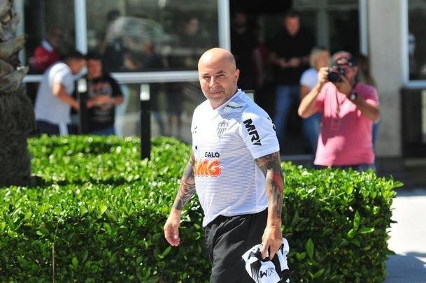 Sampaoli foi apresentado ao Atltico na tarde desta segunda-feira