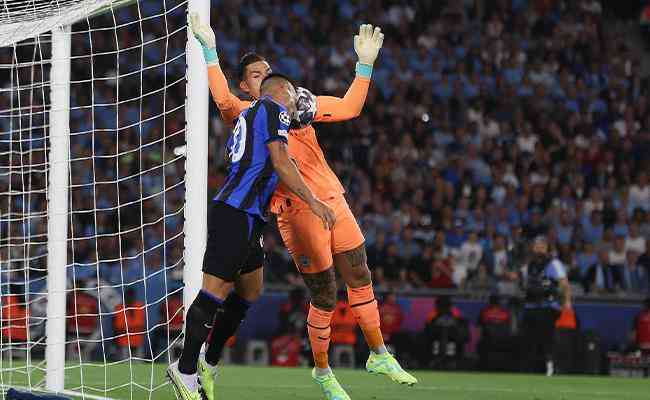 Ederson fez defesas decisivas nos ltimos minutos da final Manchester City x Inter de Milo