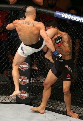 Na luta principal do UFC Fight Night 90, Rafael dos Anjos é nocauteado por Eddie Alvarez no primeiro round e perde cinturão do peso leve