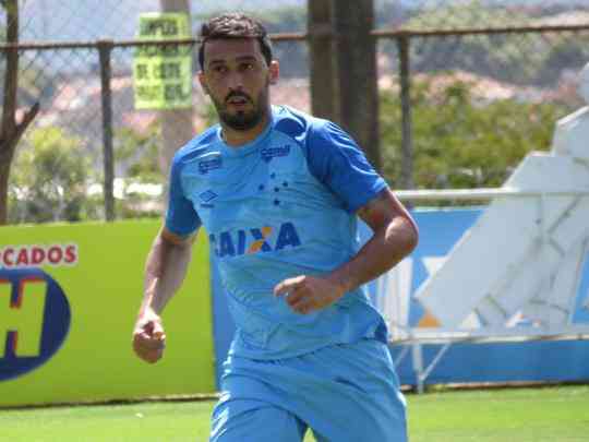 Fotos do treino do Cruzeiro nesta segunda-feira (02/04)