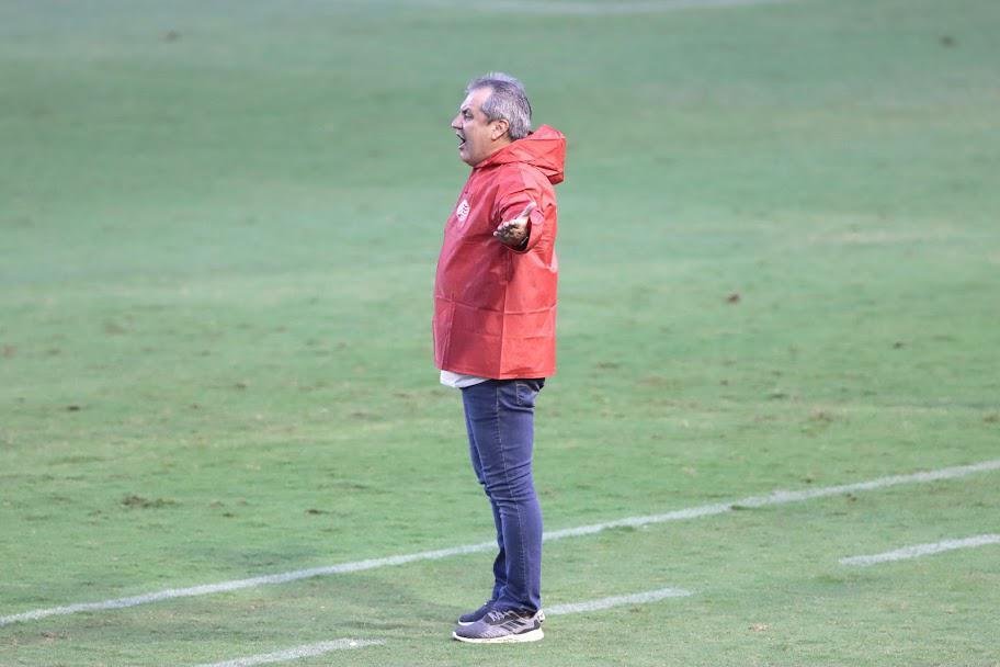 Nutico empata, em 3 a 3, com time do Juventude nos Aflitos e se complica na Srie B
