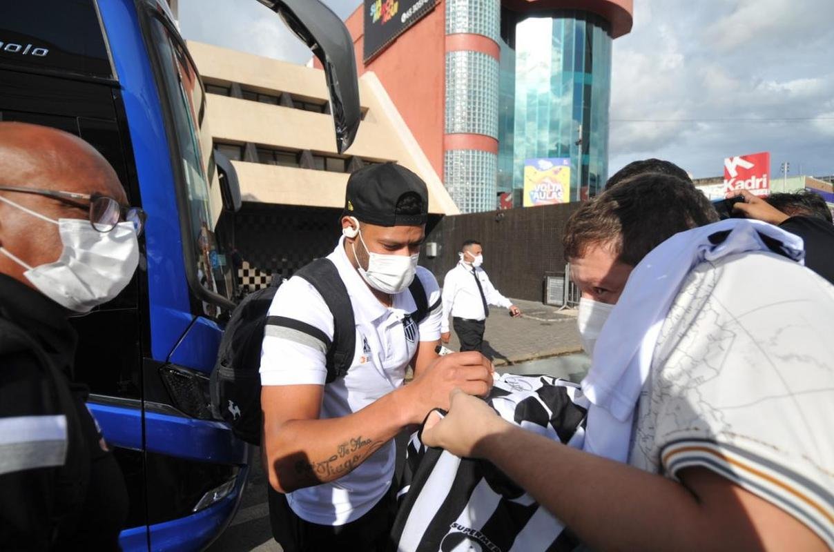 Delegao alvinegra chegou a Cuiab para final da Supercopa do Brasil entre Atltico e Flamengo