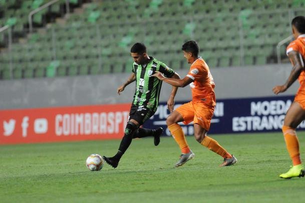 Com gols de Felipe Augusto e Al, Amrica venceu Coimbra por 2 a 0, nesta segunda-feira, no Independncia, pela sexta rodada do Campeonato Mineiro