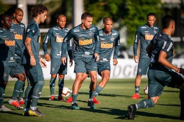 Fotos do treino do Atlético no Paraguai