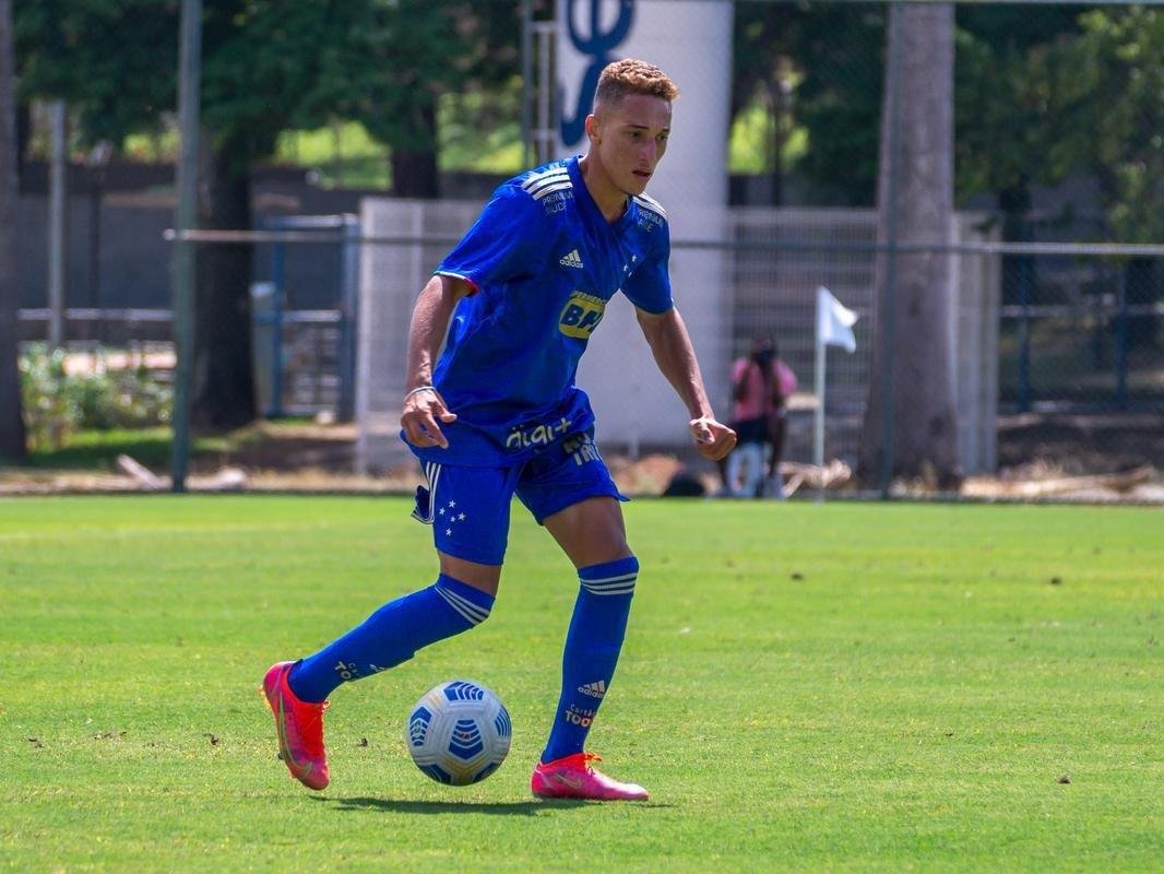 #4 Robert Vincius, atacante, 16 anos - 2,11 milhes de euros