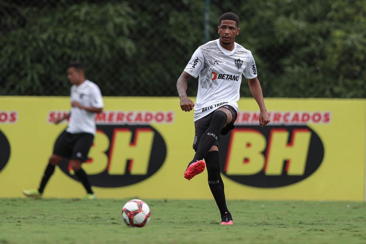 Fotos do treino do Atltico neste sbado, o ltimo de Victor no clube