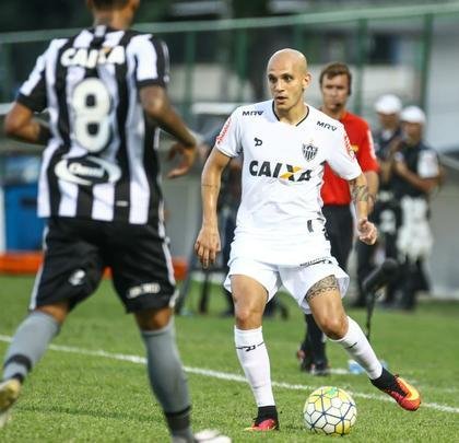 Atltico  derrotado pelo Botafogo, pela 31 rodada do Brasileiro, e fica mais distante do ttulo