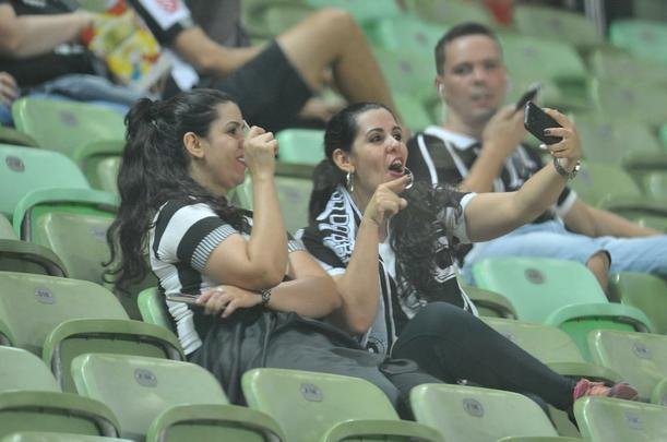 Torcedores do Atltico lotaram Independncia em partida contra o Defensor, pela Copa Libertadores