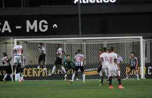 Galinho  goleado pelo So Paulo por 4 a 1, no Independncia, nas semifinais da Taa BH Sub-17