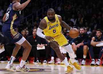 Lakers conseguiu a segunda vitória na temporada, enquanto o Cavs se manteve na vice-liderança do Leste
