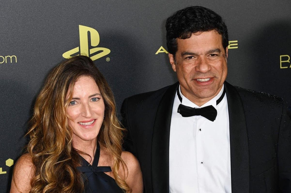 Personalidades do esporte no tapete vermelho do prmio Bola de Ouro, da France Football, no Theatre du Chatelet, em Paris.