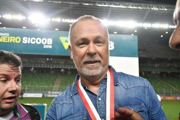 Festa dos jogadores do Cruzeiro com o ttulo mineiro