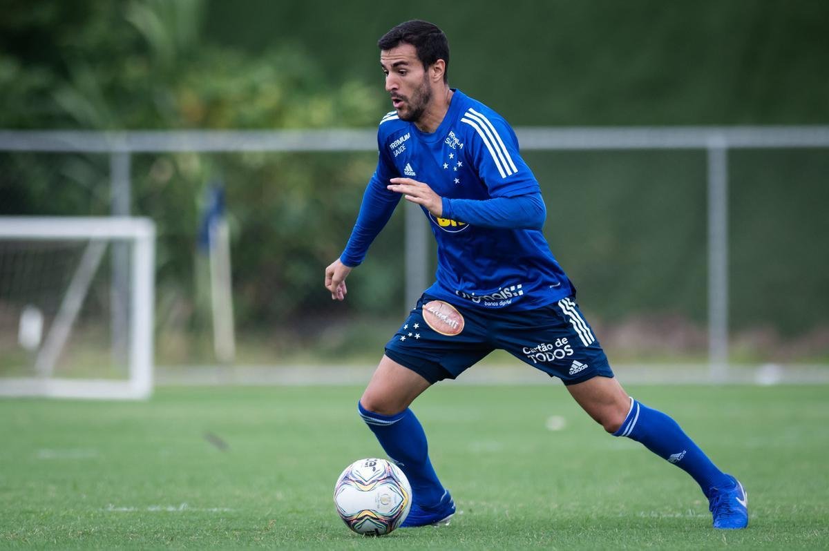 Imagens do primeiro dia de pr-temporada do Cruzeiro, na Toca da Raposa II
