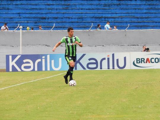 Renan Oliveira - embora não tenha sido titular absoluto na equipe na Série B, o meia-atacante registrou bons números na campanha do bicampeonato. Em 29 partidas, ele marcou cinco gols. A diretoria do América reconheceu o esforço do atleta e prorrogou o vínculo por mais um ano.