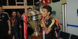Com a taa do ttulo do Campeonato Mineiro de 2015