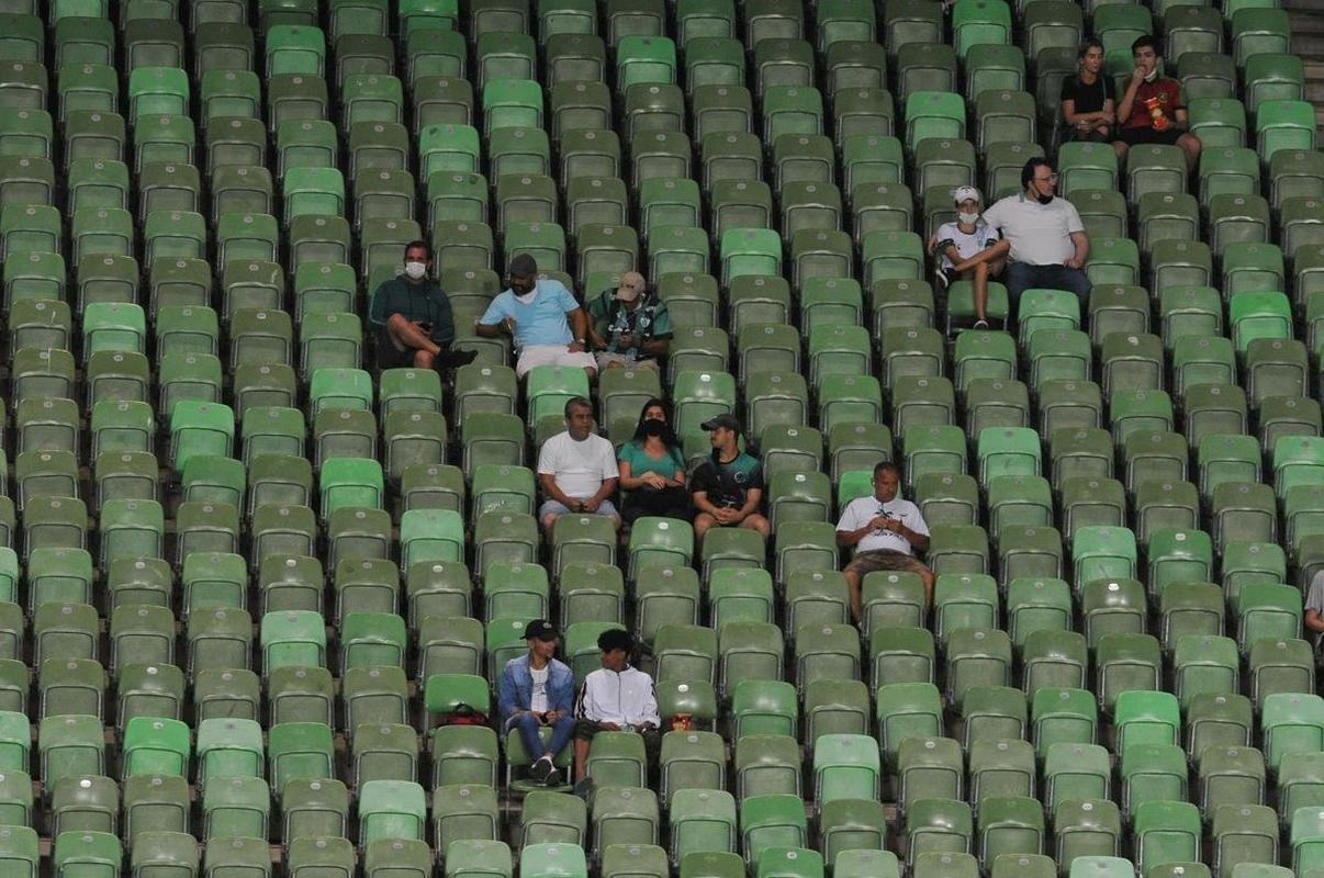 O Amrica recebeu o Patrocinense nesta quarta-feira (16), no Independncia, em Belo Horizonte, para confronto vlido pela 7 rodada do Campeonato Mineiro. A partida marcou a estreia do experiente goleiro Jailson com a camisa do Coelho.