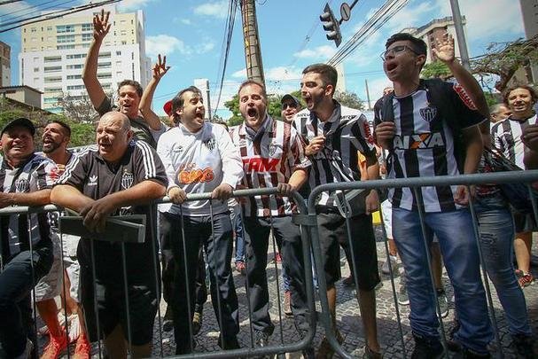 Com festa dos torcedores, Conselho Deliberativo do Atlético aprovou construção do estádio
