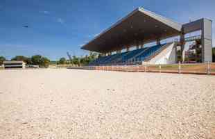 Construdo para o Pan'2007, o centro foi projetado de acordo com os padres da Federao Equestre Internacional (FEI). O complexo tem rea aproximada de 1 milho m.