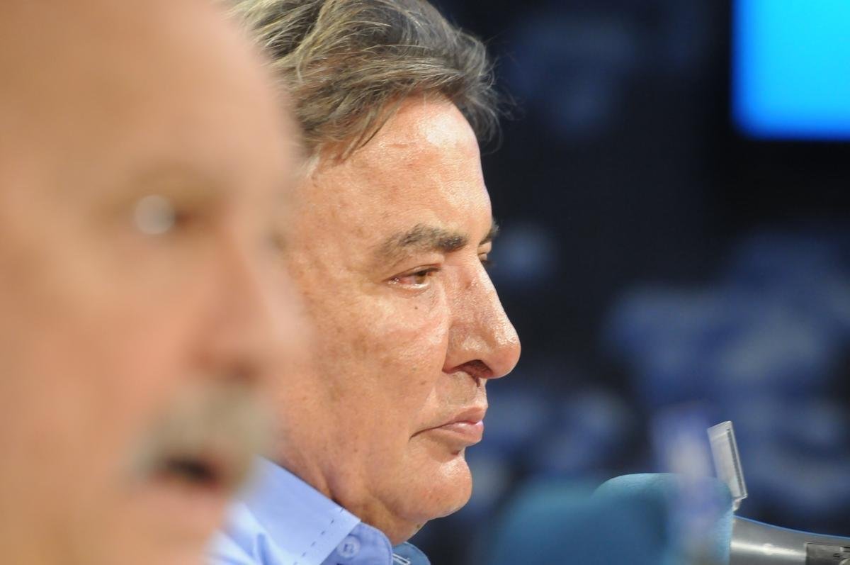 Novo gestor de futebol do Cruzeiro, Zez Perrella deu entrevista nesta sexta-feira, na Toca da Raposa II