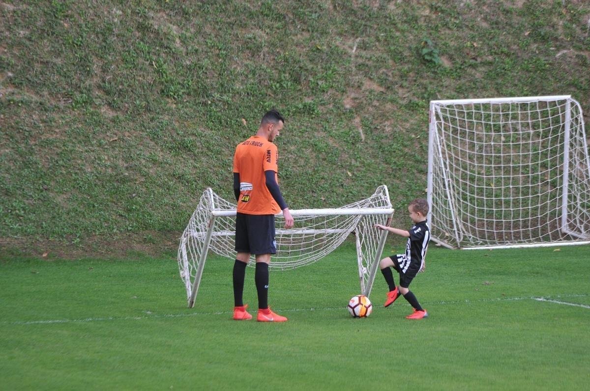 Atltico treinou nesta segunda-feira de olho no jogo contra o Cruzeiro