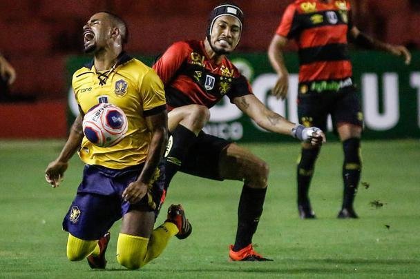 O Sport recebeu o Retrô FC em jogo adiantado da 5ª rodada do Campeonato Pernambucano. A partida marcou a estreia da Ilha do Retiro na temporada 2020