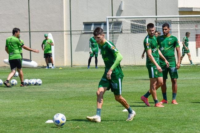 Fotos do treino do Amrica nesta quarta-feira (29/9), no CT Lanna Drumond, visando ao jogo contra o Cuiab no sbado, s 17h, na Arena Pantanal, em Cuiab.