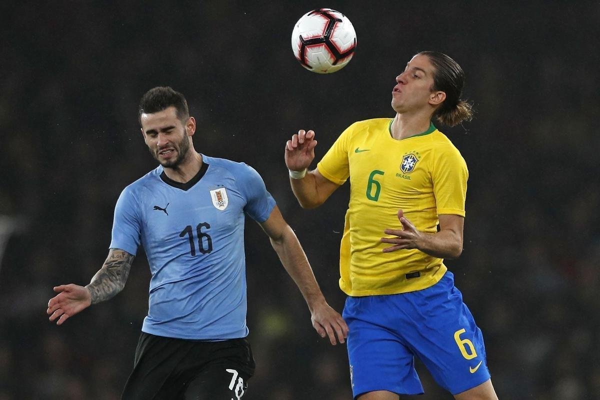 Brasil vence o Uruguai no penltimo teste da temporada. Neymar, de pnalti, garante triunfo em Londres