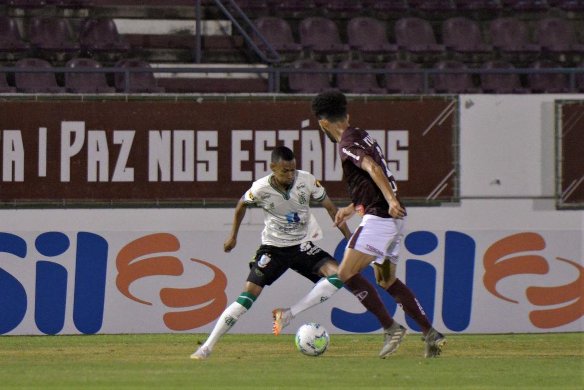 Amrica enfrentou o time paulista no estdio Fonte Luminosa