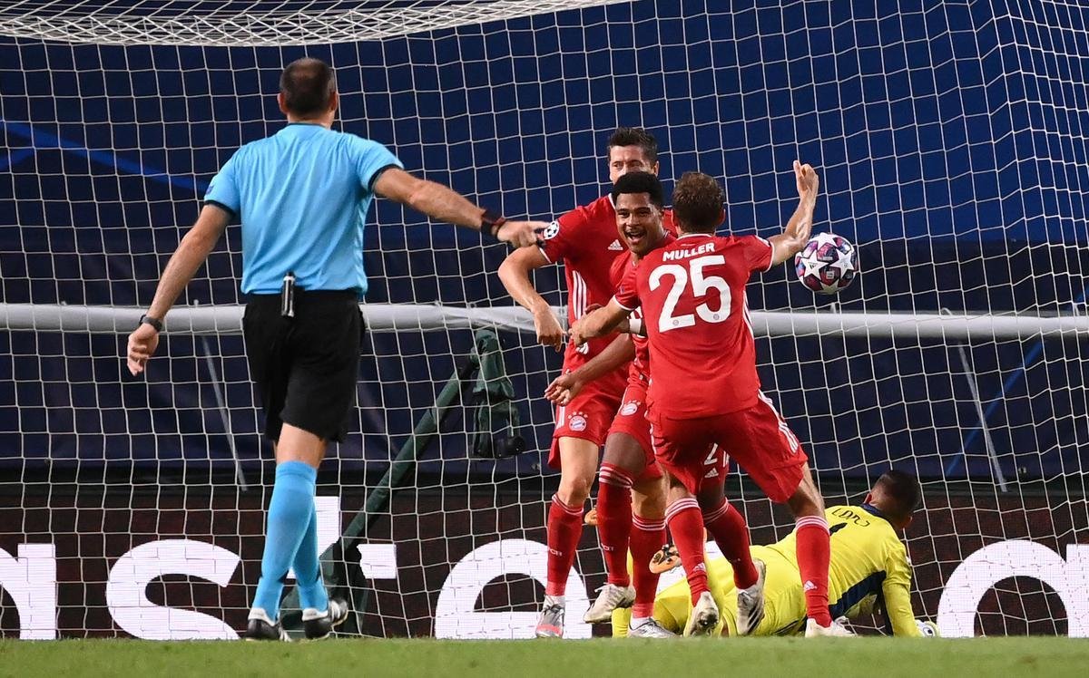 Imagens do duelo entre Lyon e Bayern, em Lisboa, pela semifinal da Liga dos Campees