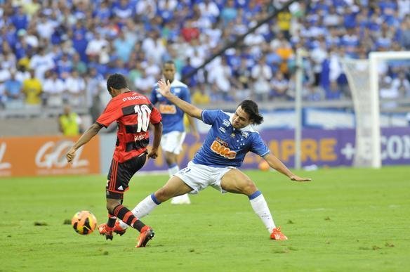 Galeria de fotos do jogo entre Cruzeiro e Flamengo, no Mineiro, pela 19 rodada do Brasileiro