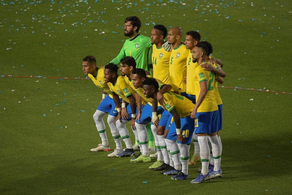 Sem Neymar, Brasil encarou a Argentina em clssico agitado pelas Eliminatrias