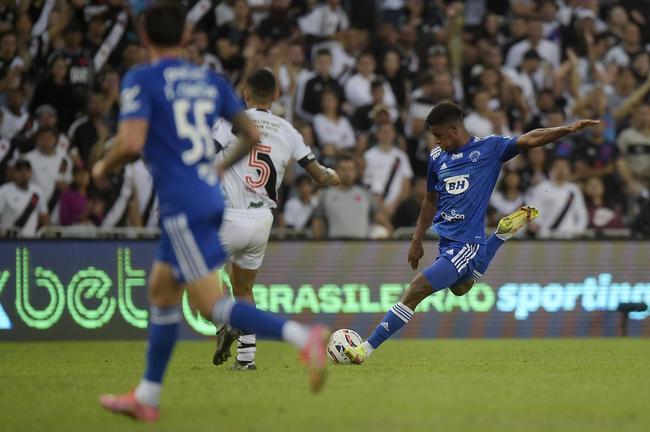 Fotos do jogo entre Vasco e Cruzeiro, no Maracan, pela Srie B do Brasileiro
