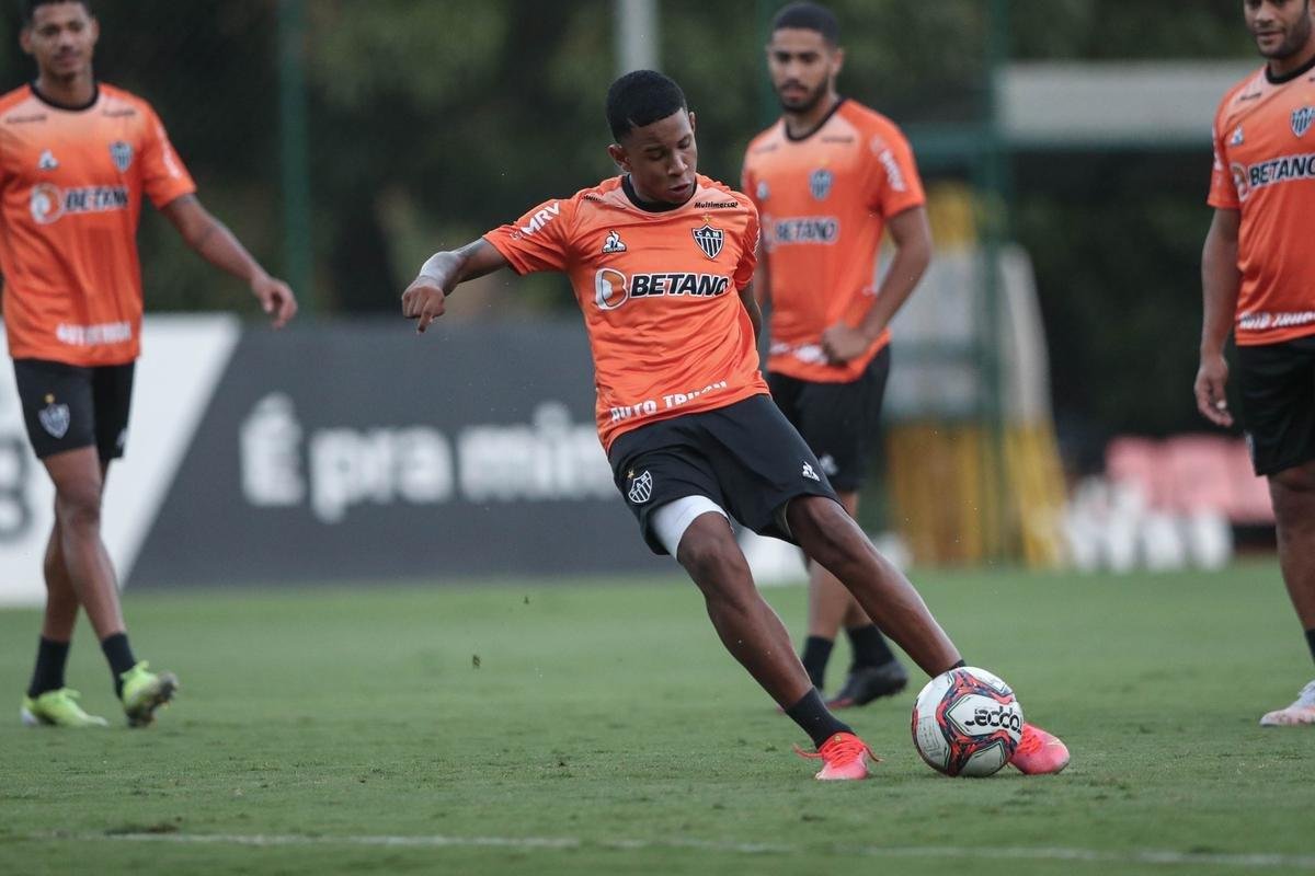 Com novo uniforme de treino, Atlético fechou nesta sexta-feira sua preparação para enfrentar o Athletic, às 19h deste sábado, no Independência, pela 11ª rodada do Campeonato Mineiro