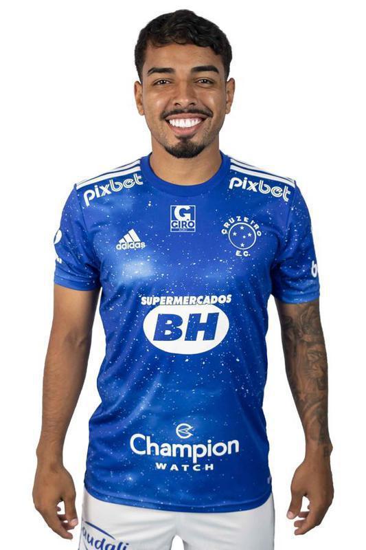 Matheus Bidu (lateral-esquerdo) - SIM (5,8 mil votos) x NO (1,3 mil votos)
