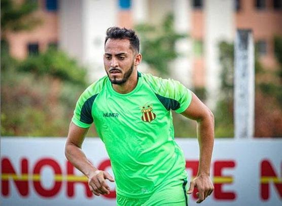 O Sampaio Corra anunciou a contratao do zagueiro Marco, que estava no Remo