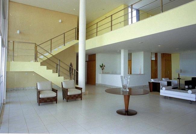 Fotos da Toca da Raposa II em 2003, um ano aps sua inaugurao, perodo em que era referncia no Brasil em centros de treinamento