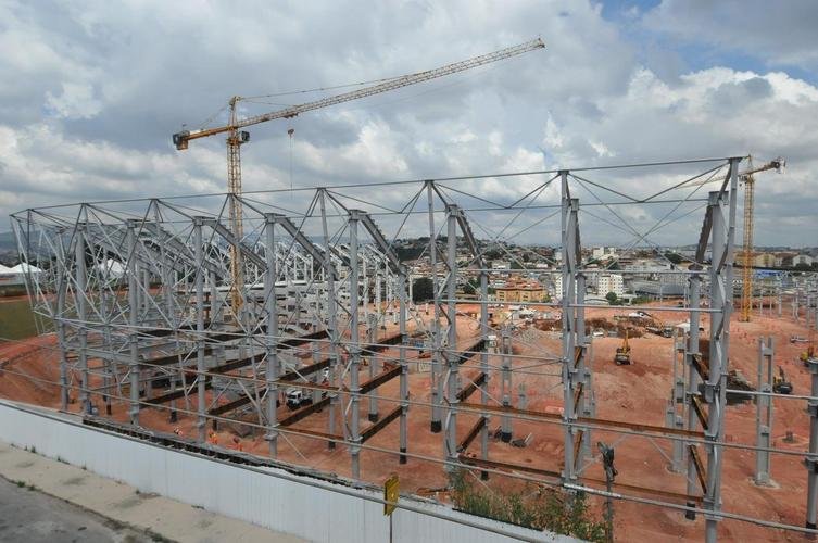 Arena MRV completa um ano de obras neste 20 de abril de 2021. Veja como est o andamento da construo do estdio do Atltico, que tem previso de ficar pronto em outubro de 2022. Sero 46 mil lugares, 2.333 vagas de estacionamento, 40 bares e 80 camarotes. O empreendimento fica no bairro Califrnia, em Belo Horizonte. (Fotos de Gladyston Rodrigues/EM/D. A Press)
